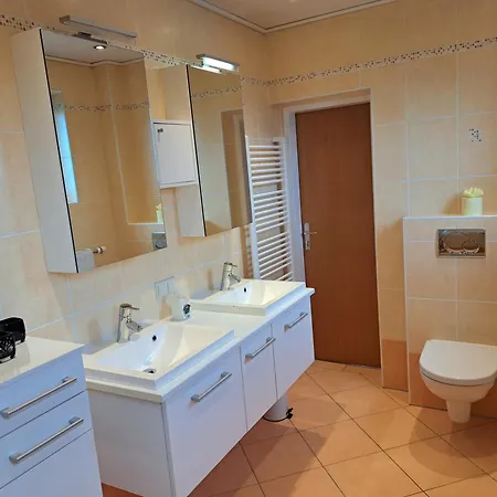 Flataid Gaestehaus Graschi - Steinbergstrasse Aparthotel Graz