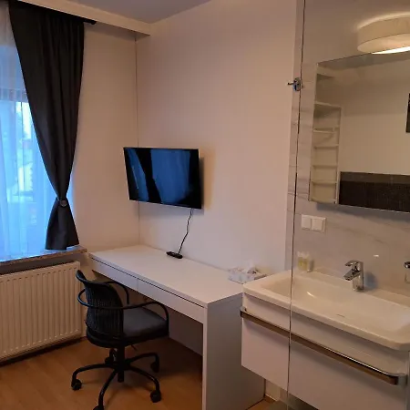 Flataid Gaestehaus Graschi - Steinbergstrasse