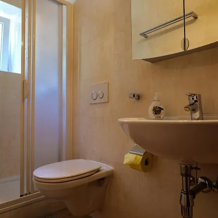 Flataid Gaestehaus Graschi - Steinbergstrasse 公寓式酒店 3*
