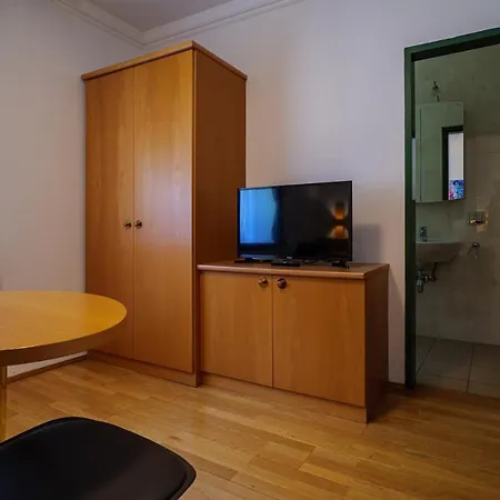 Апарт-готель Flataid Gaestehaus Graschi - Steinbergstrasse Грац