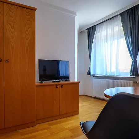 Apart Otel Flataid Gaestehaus Graschi - Steinbergstrasse