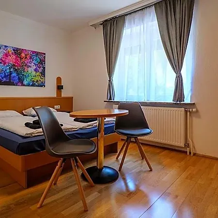公寓式酒店 Flataid Gaestehaus Graschi - Steinbergstrasse 3*