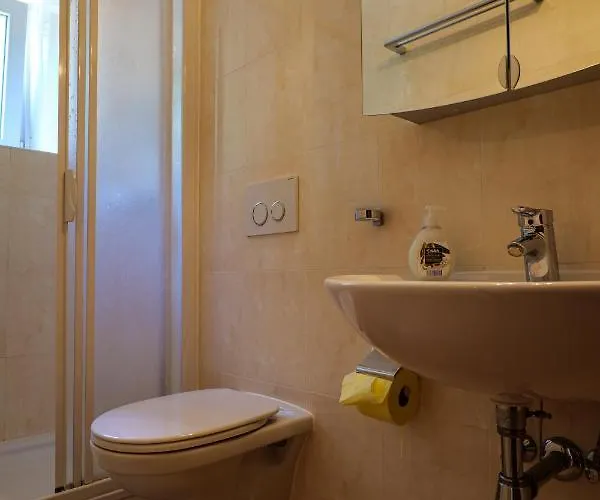 Flataid Gaestehaus Graschi - Steinbergstrasse Апарт-готель 3*