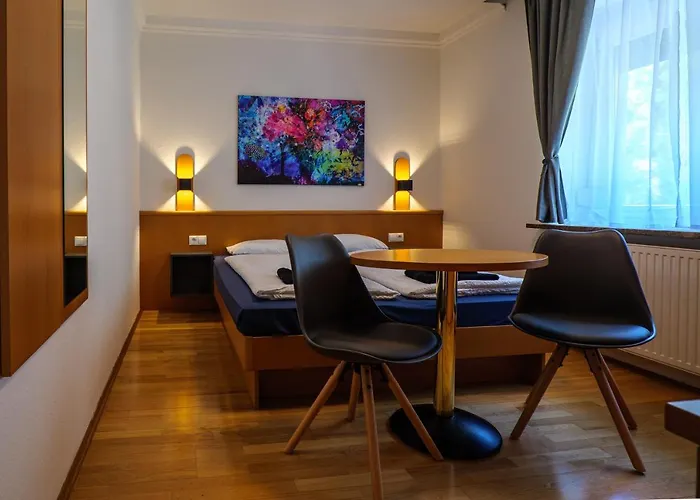 Flataid Gaestehaus Graschi - Steinbergstrasse 3*