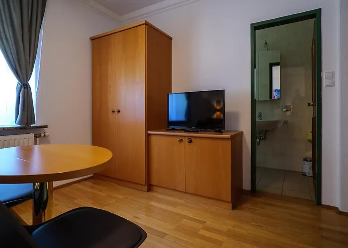 Апарт-готель Flataid Gaestehaus Graschi - Steinbergstrasse Грац