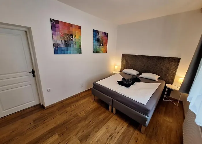 Flataid Gaestehaus Graschi - Steinbergstrasse Lejlighedshotel Graz