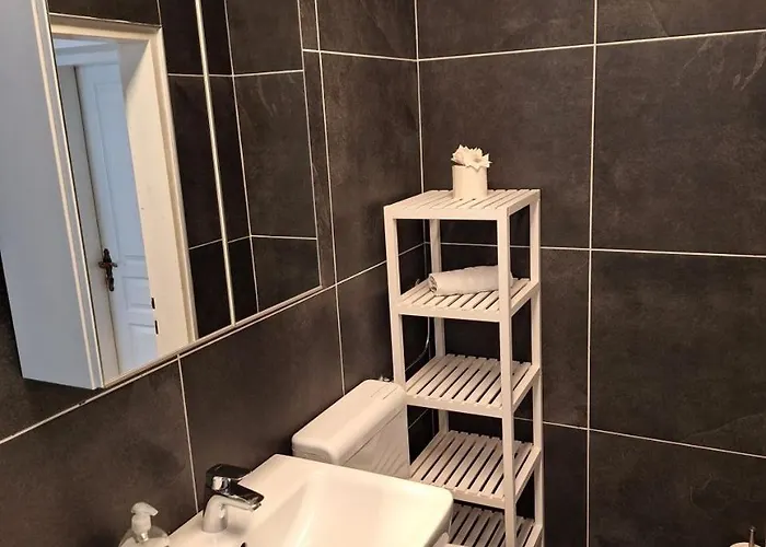 Flataid Gaestehaus Graschi - Steinbergstrasse غراتس